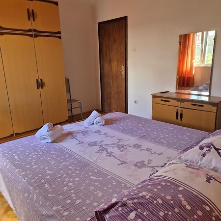 Apartmani Ino Škrip Exterior foto