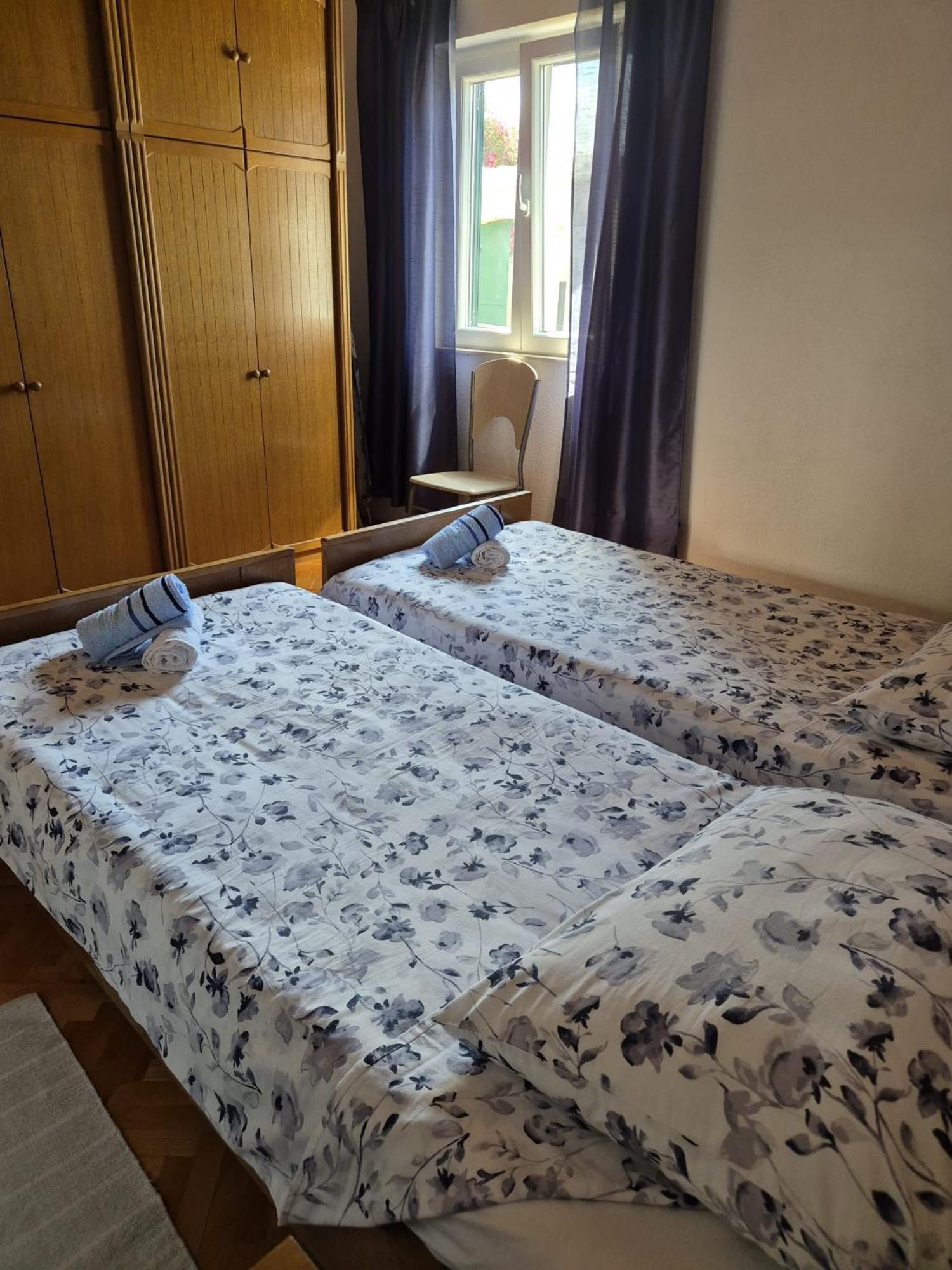 Apartmani Ino Škrip Exterior foto
